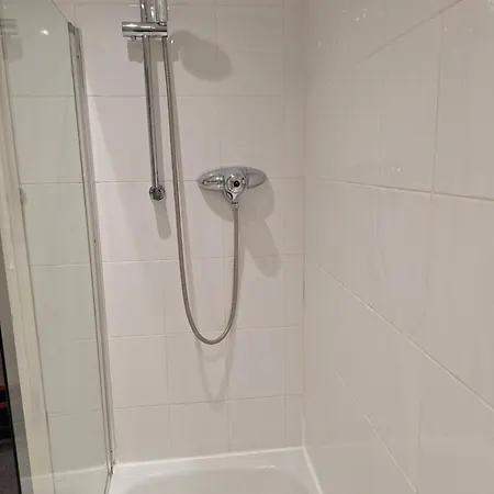 Old Coach House With Garage 斯卡伯勒