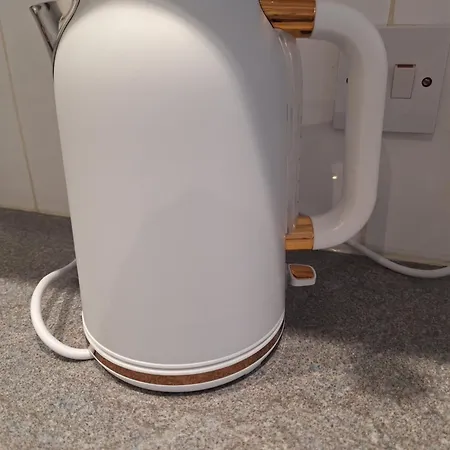 아파트 Old Coach House With Garage 스카버러