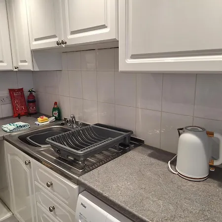 Old Coach House With Garage Apartman Scarborough