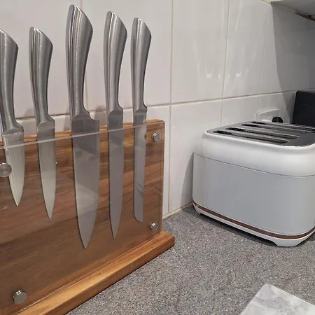 Old Coach House With Garage Apartman *