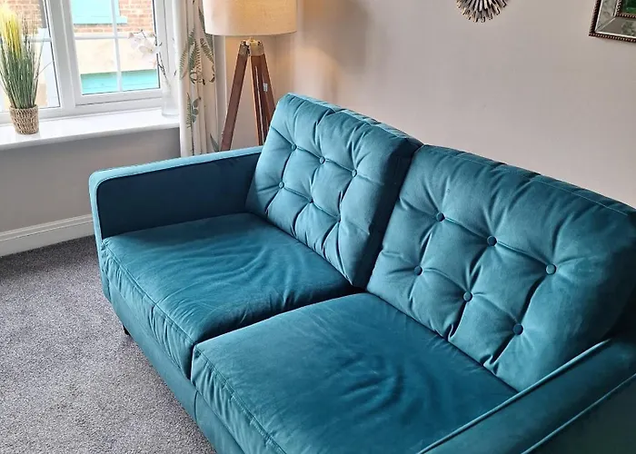 Old Coach House With Garage Scarborough