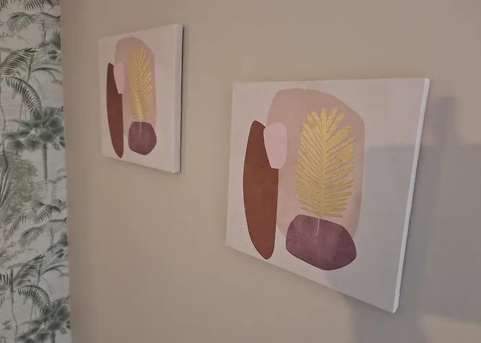 Old Coach House With Garage Apartman Scarborough