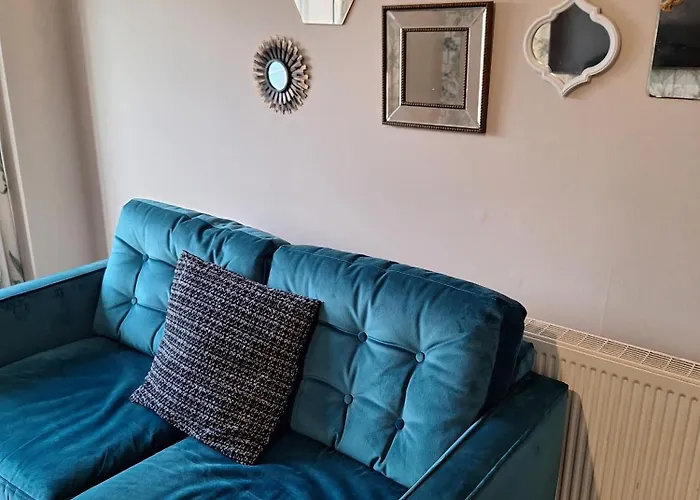 Old Coach House With Garage Scarborough